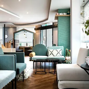 *** Hotel Eiffel Saint Charles Francja